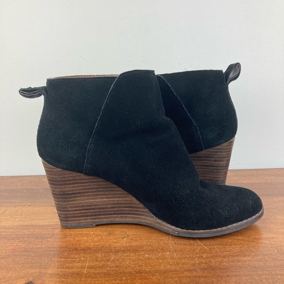 Lucky Brand Yezzah Black Suede Wedge Ankle Bootie Boots Women’s Size 10M. - Picture 6 of 12